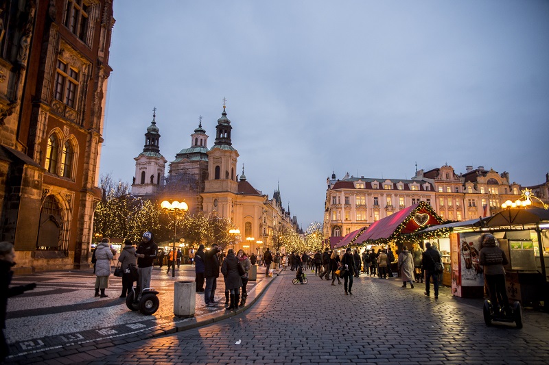 Jarmark Adwentowy w Pradze -  wycieczka klasowa jednodniowa 