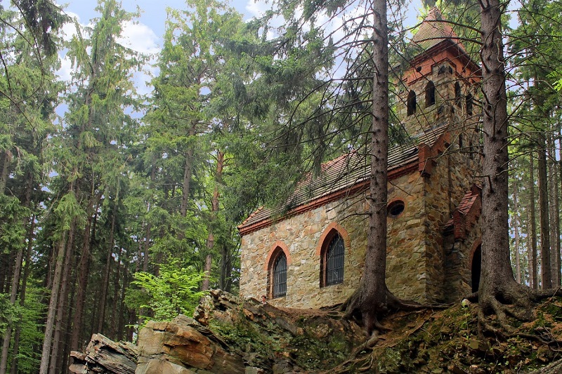 Zamek w Mosznej z Biskupią Kopą - wycieczka klasowa  jednodniowa 