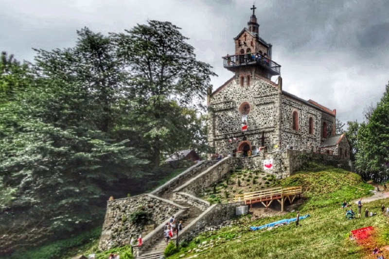 Lekcja geografii na szczycie góry Ślęża-  wycieczka szkolna jednodniowa 
